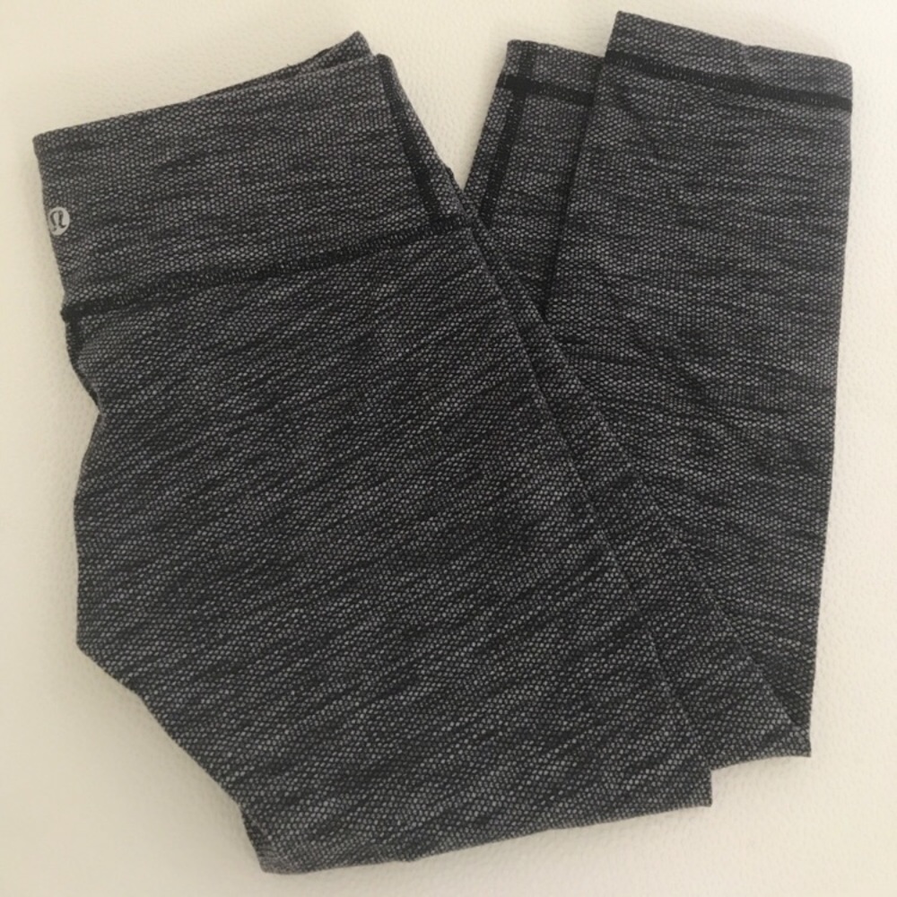 Lululemon wunder under crops
